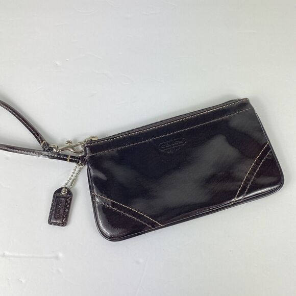 COACH Patent Wristlet Pouch Bag Maroon w Logo Minimalist Classic Closet Staple - Picture 1 of 6